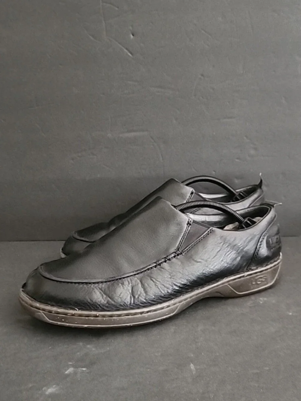 UGG Australia Brown Leather Slip On Loafers Mens Size 11.5